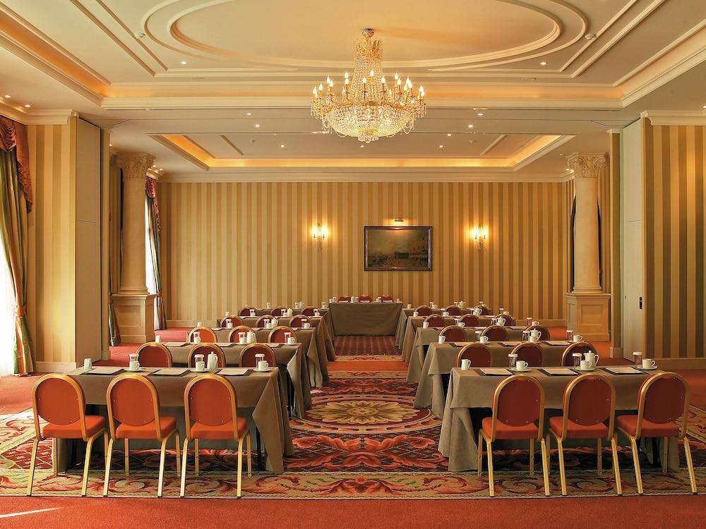 Grecotel Larissa Imperial Екстериор снимка